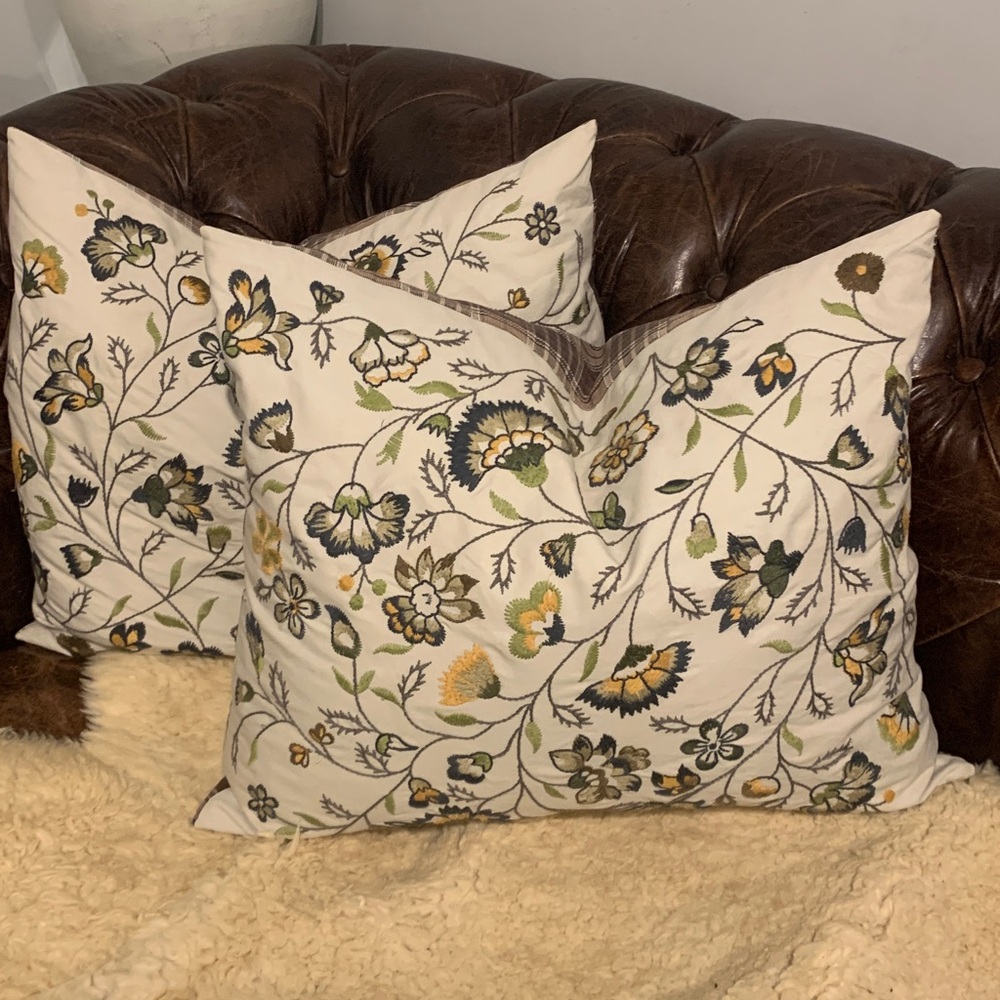 Ikea Alvine lov set of two pillows floral embroidered plaid accent home decor